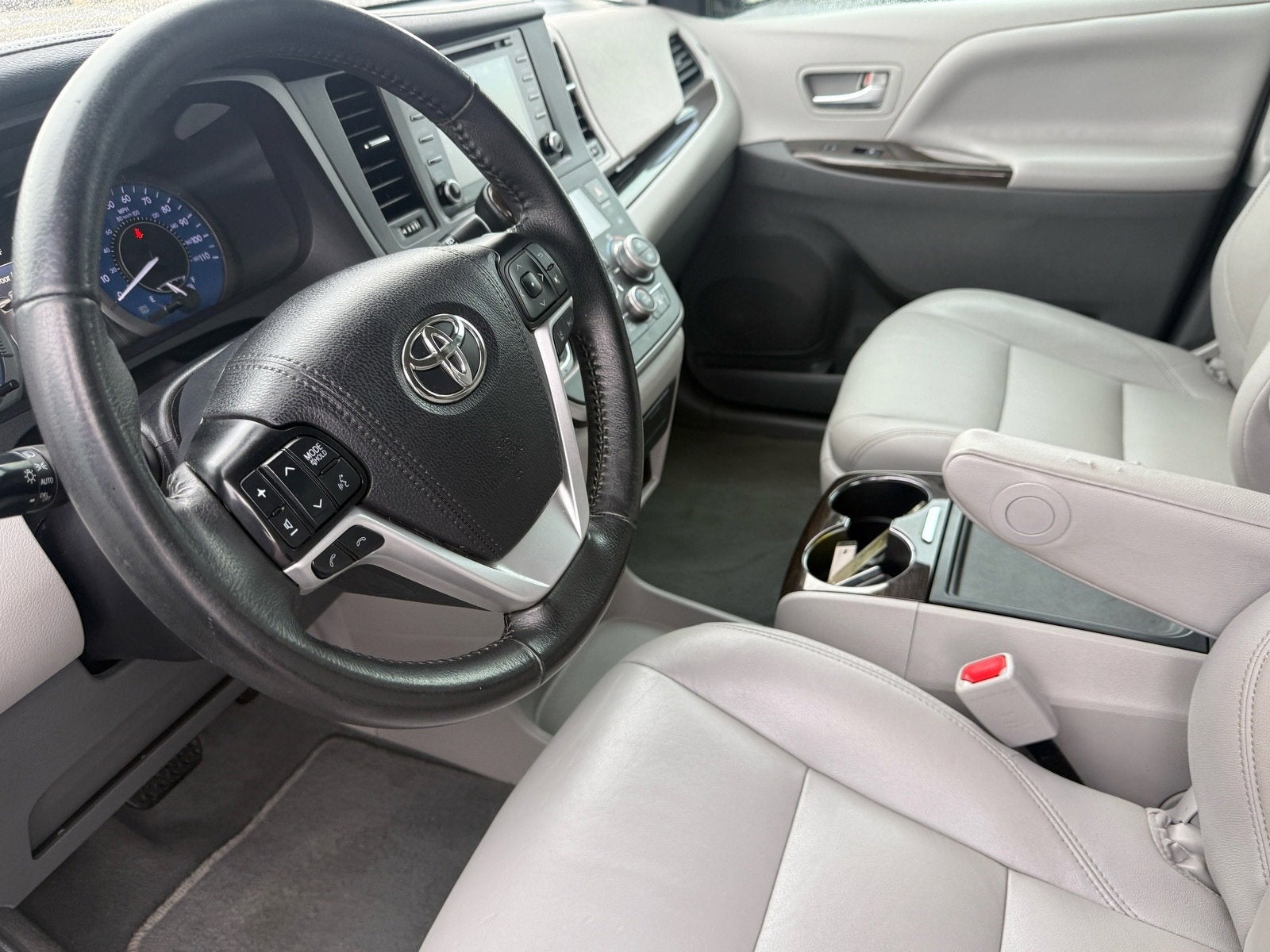 2020 Toyota Sienna Base