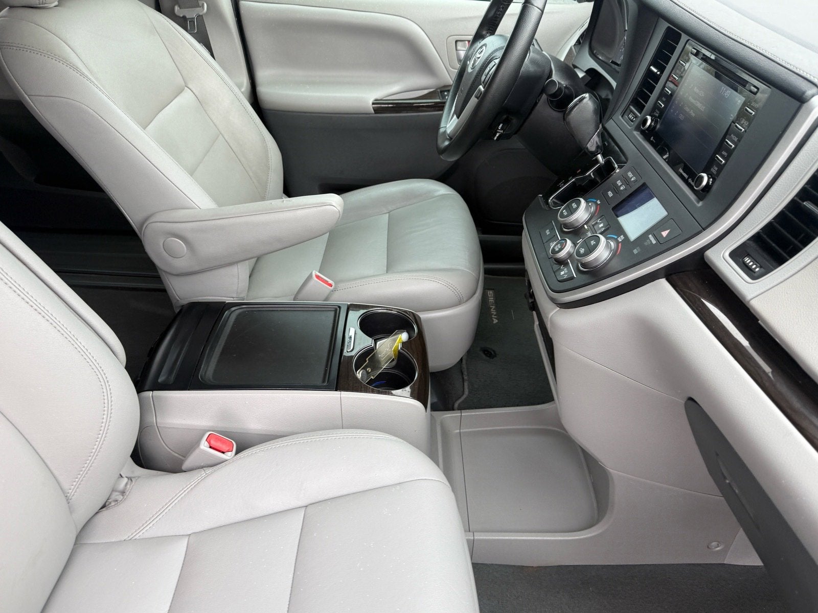 2020 Toyota Sienna Base