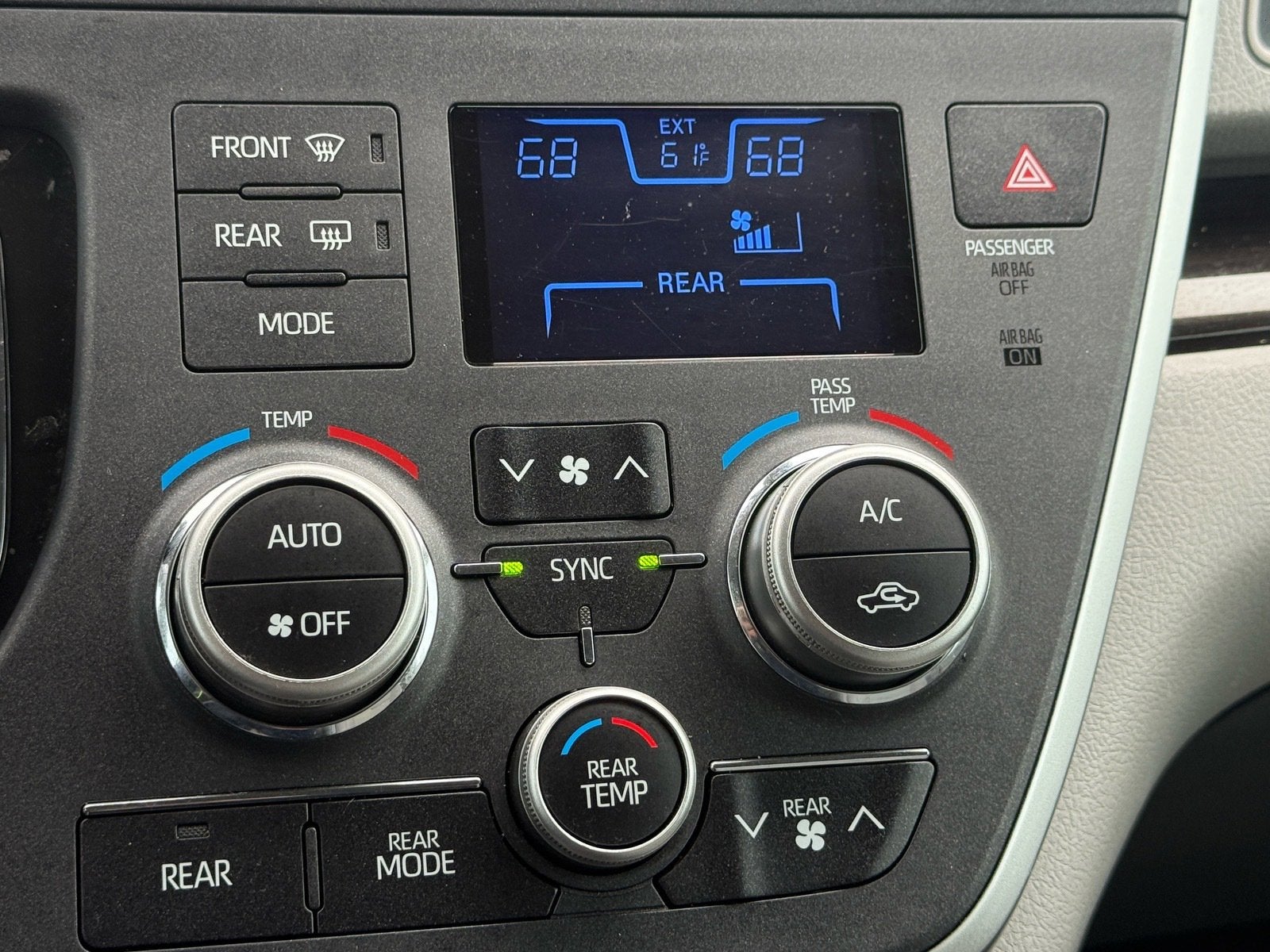 2020 Toyota Sienna Base