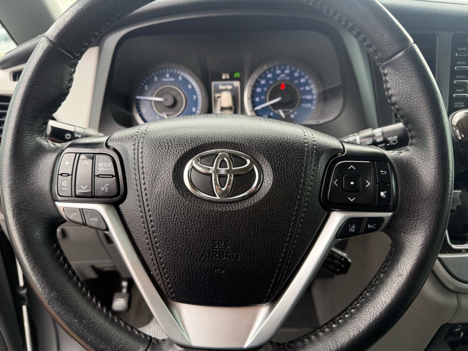 2020 Toyota Sienna Base