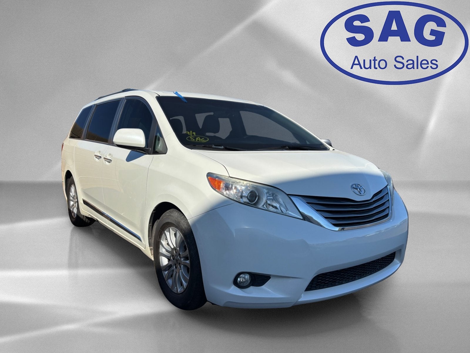 2017 Toyota Sienna XLE