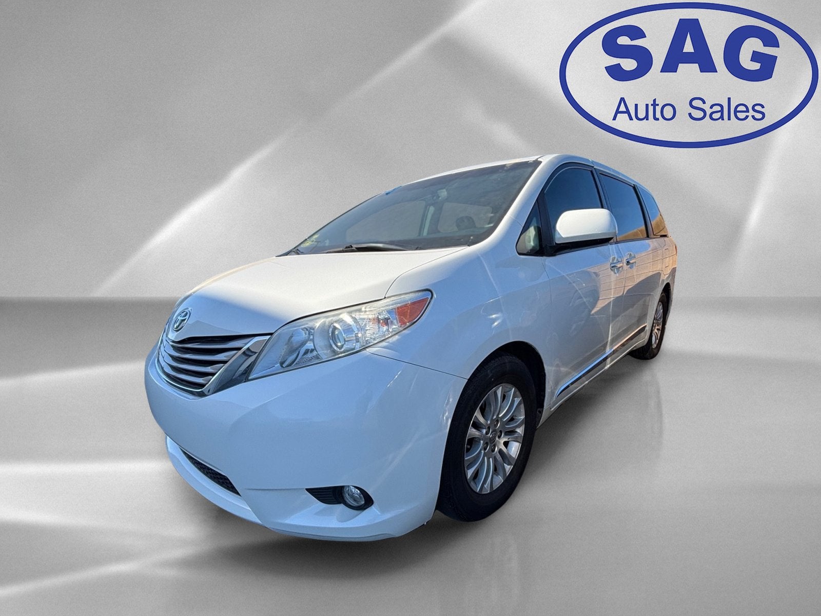 2017 Toyota Sienna XLE