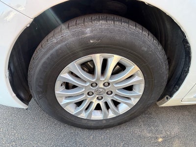 2017 Toyota Sienna XLE