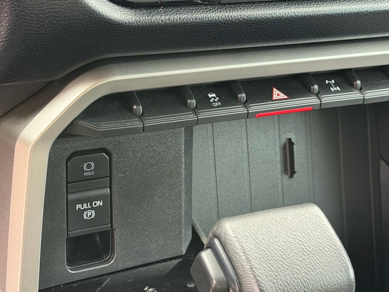 2023 Toyota Tundra 4WD SR5