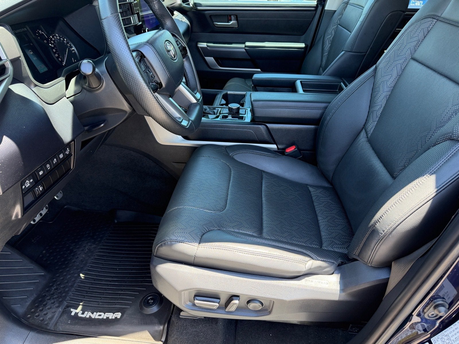 2023 Toyota Tundra 4WD SR5