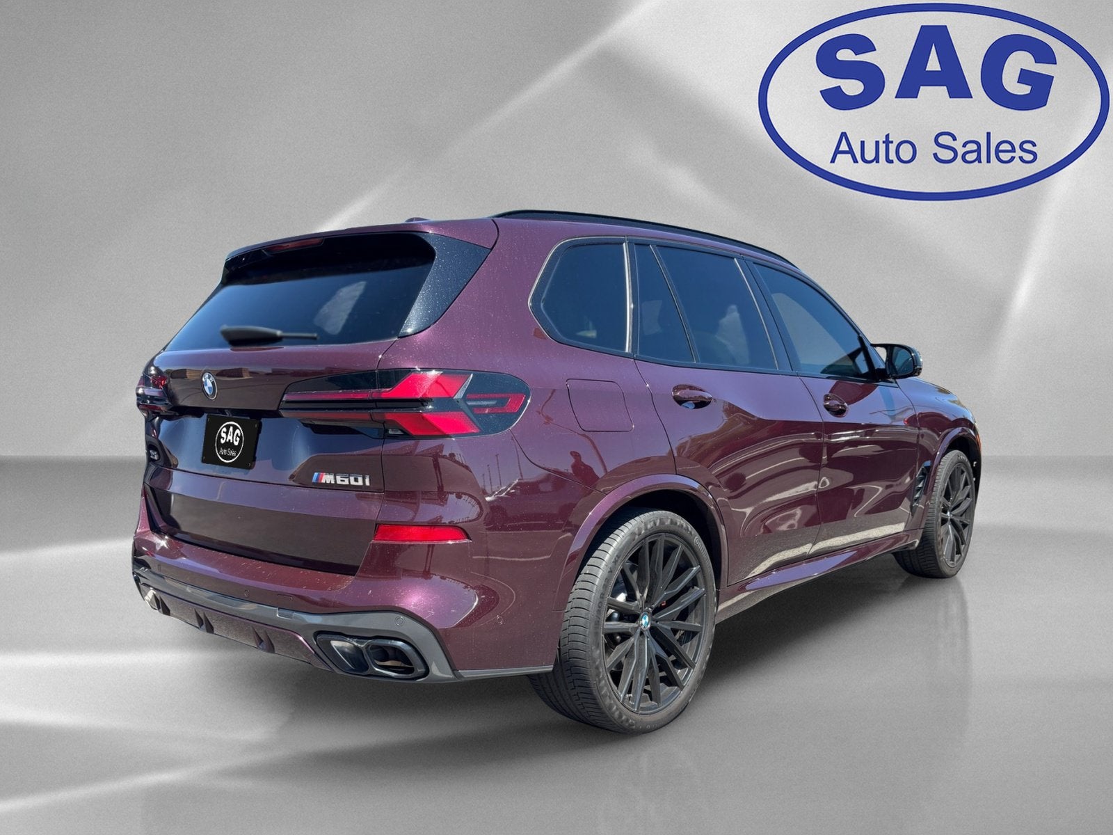 2024 BMW X5 M60i