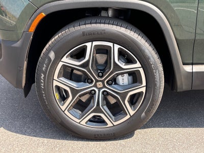 2026 Rivian R1S Base