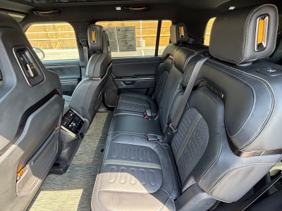 2026 Rivian R1S Base