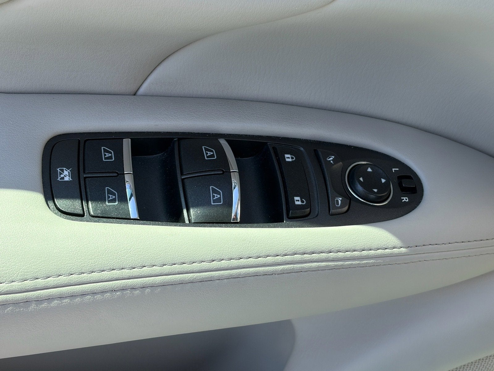 2015 INFINITI Q70 3.7X