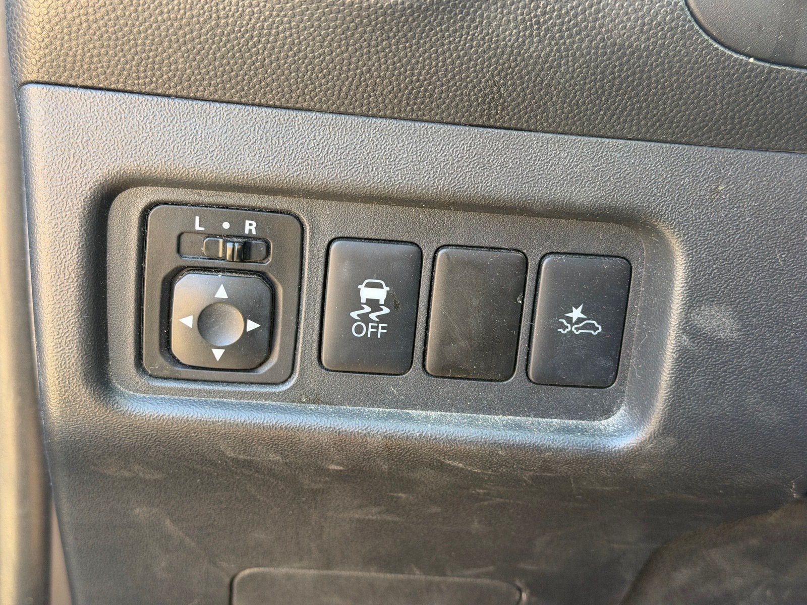 2022 Mitsubishi Mirage ES
