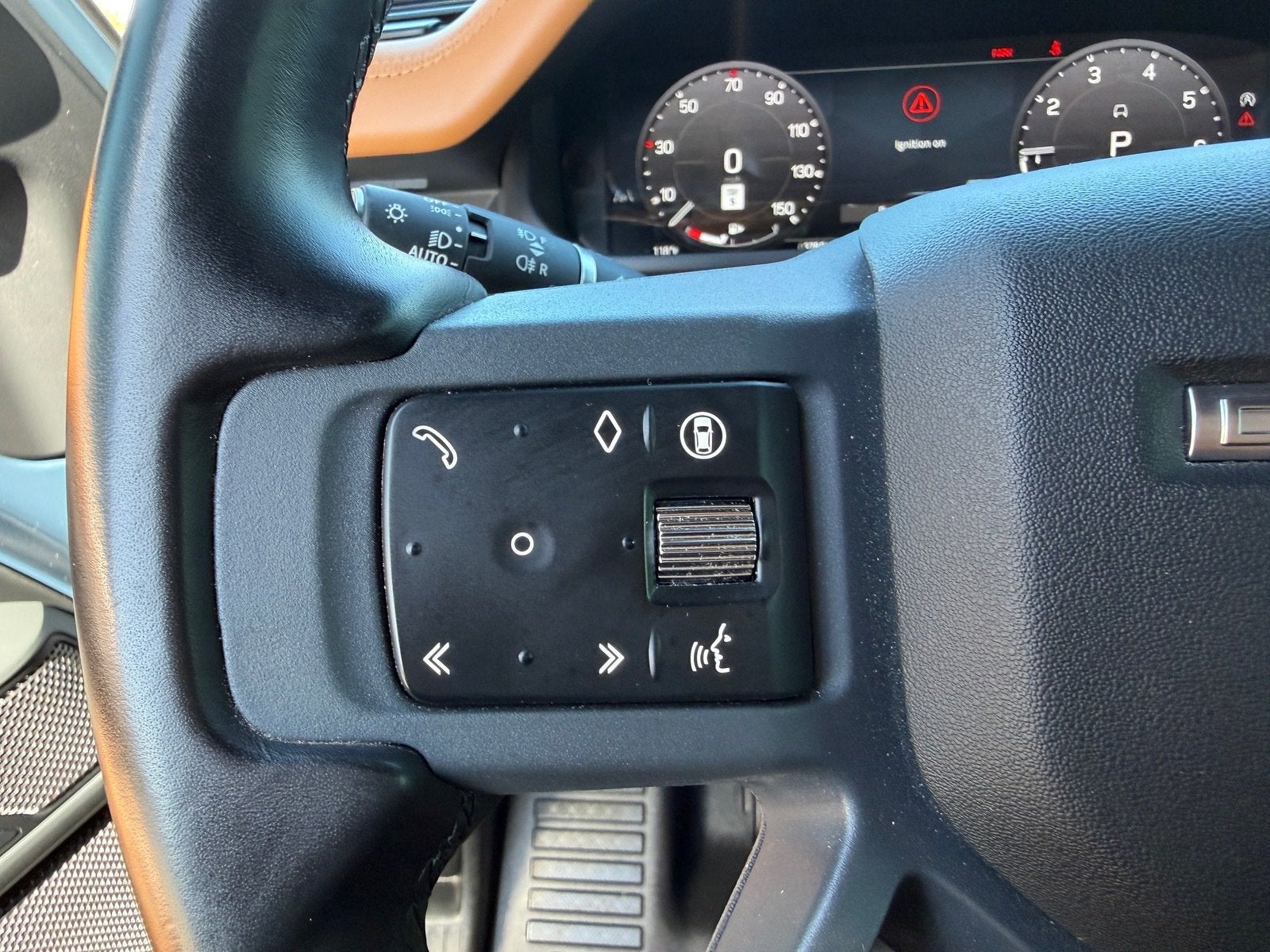 2024 Land Rover Defender X-Dynamic SE