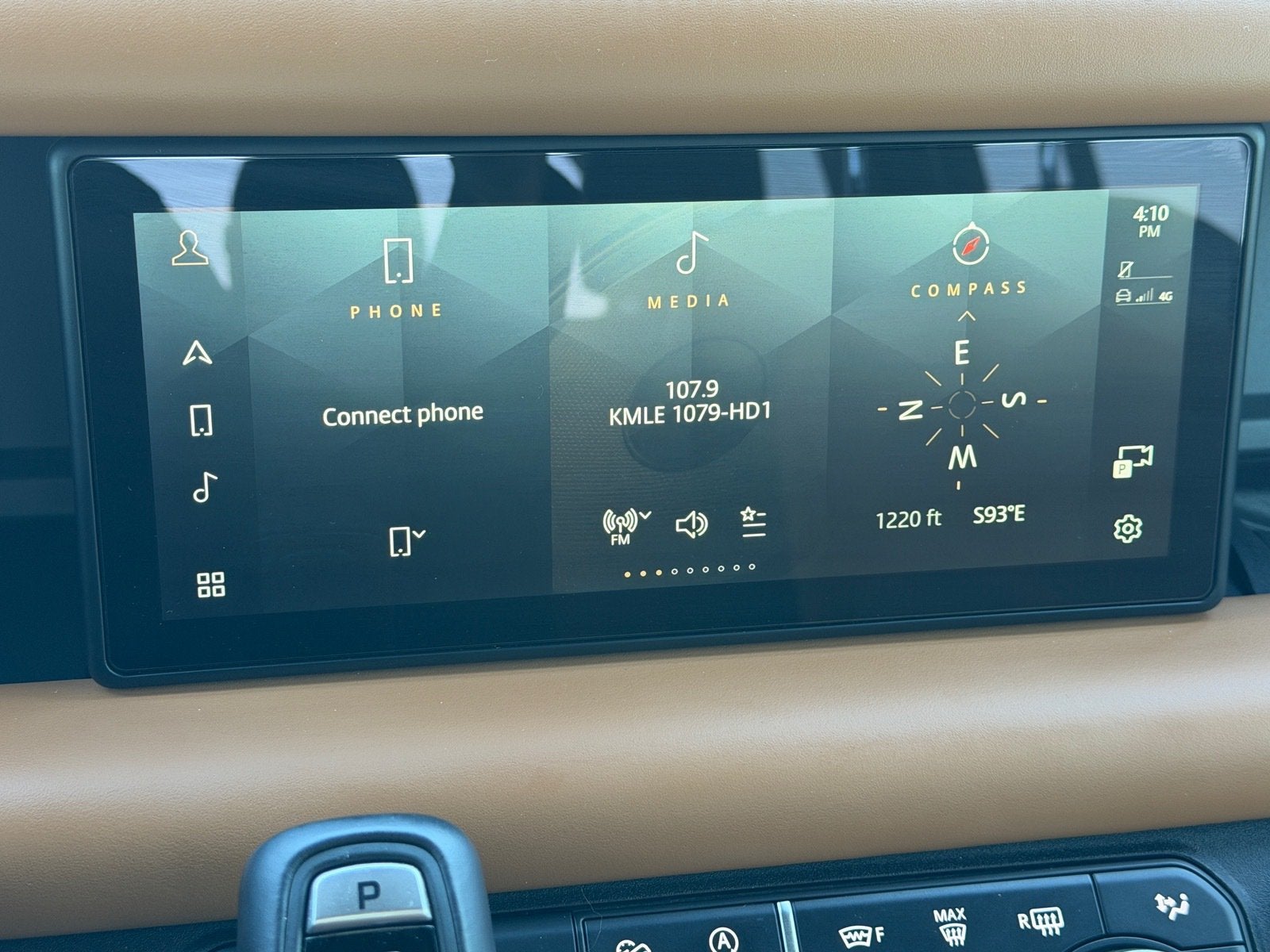2024 Land Rover Defender X-Dynamic SE