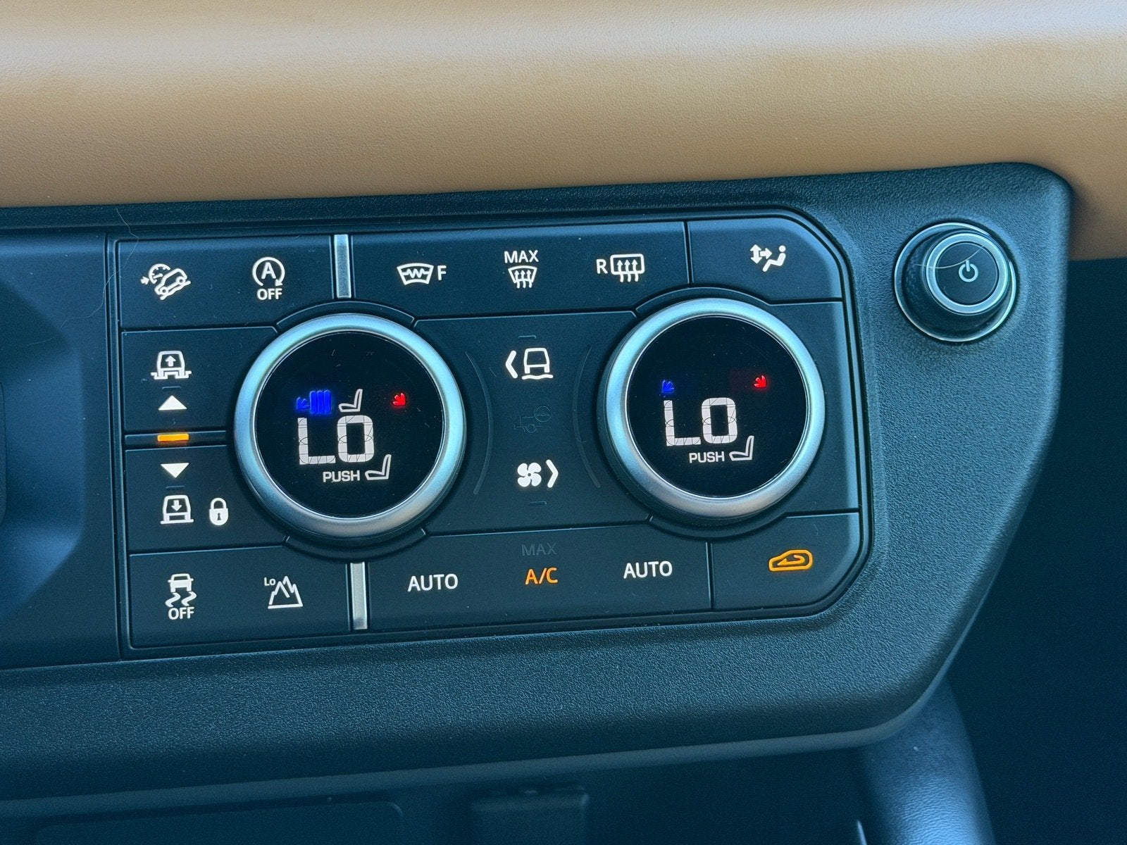 2024 Land Rover Defender X-Dynamic SE