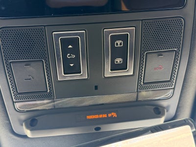 2024 Land Rover Defender X-Dynamic SE