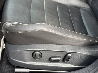 2017 Volkswagen Golf R DCC & Navigation 4Motion